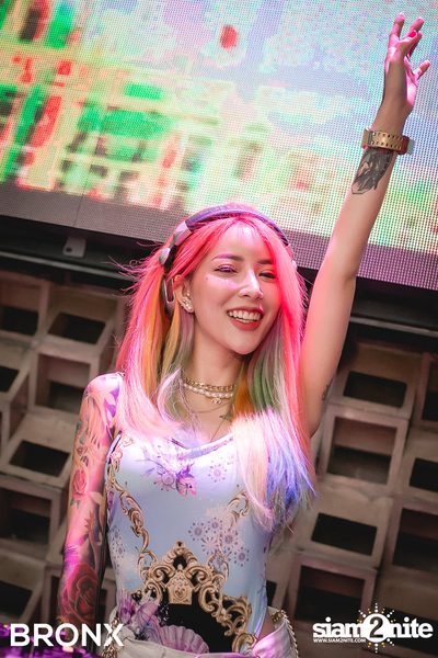 Yok Lor Party EP1 ที่ บรองซ์ — photo 55