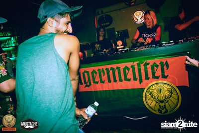 Jägermeister นำเสนอ Nakadia ที่ มุสตาช บาร์ — photo 32