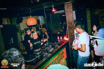 Jägermeister นำเสนอ Nakadia ที่ มุสตาช บาร์ — photo 33