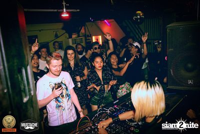 Jägermeister นำเสนอ Nakadia ที่ มุสตาช บาร์ — photo 68