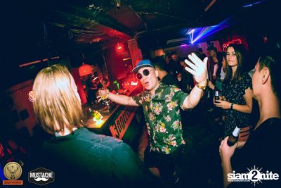 Jägermeister นำเสนอ Nakadia ที่ มุสตาช บาร์ — photo 71