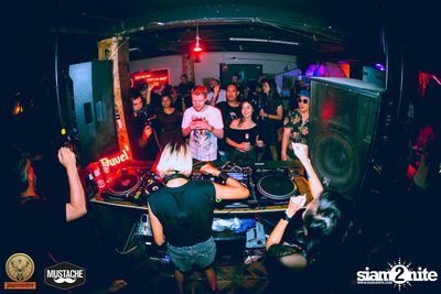 Jägermeister นำเสนอ Nakadia ที่ มุสตาช บาร์ — photo 73