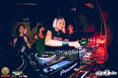 Jägermeister นำเสนอ Nakadia ที่ มุสตาช บาร์ — photo 78
