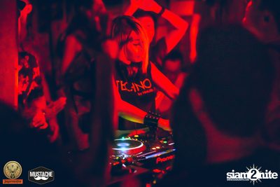 Jägermeister นำเสนอ Nakadia ที่ มุสตาช บาร์ — photo 116