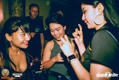 Jägermeister นำเสนอ Nakadia ที่ มุสตาช บาร์ — photo 133