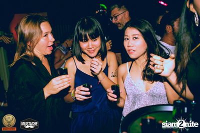 Jägermeister นำเสนอ Nakadia ที่ มุสตาช บาร์ — photo 135