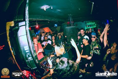 Jägermeister นำเสนอ Nakadia ที่ มุสตาช บาร์ — photo 143