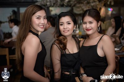 The TOYS at AINU Bar — photo 42