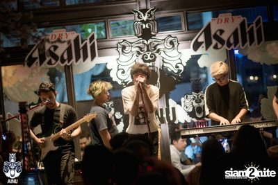 The TOYS at AINU Bar — photo 84