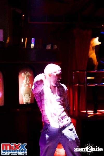 Hot Pants Meets Stilettos Party at MIXX Bangkok — photo 7