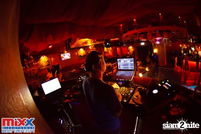 Hot Pants Meets Stilettos Party at MIXX Bangkok — photo 9