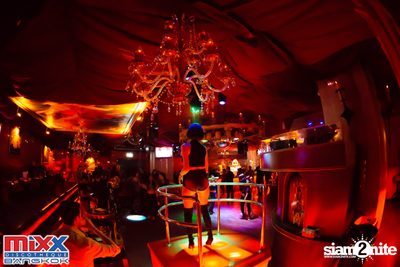 Hot Pants Meets Stilettos Party at MIXX Bangkok — photo 12