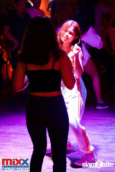 Hot Pants Meets Stilettos Party at MIXX Bangkok — photo 15