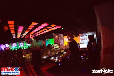 Hot Pants Meets Stilettos Party at MIXX Bangkok — photo 20