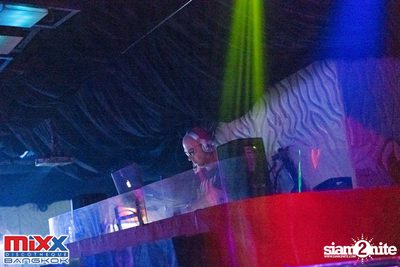 Hot Pants Meets Stilettos Party at MIXX Bangkok — photo 29