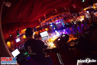 Hot Pants Meets Stilettos Party at MIXX Bangkok — photo 36
