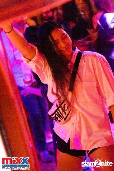 Hot Pants Meets Stilettos Party at MIXX Bangkok — photo 44