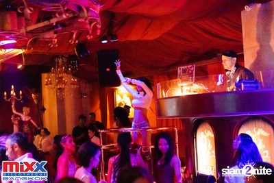Hot Pants Meets Stilettos Party at MIXX Bangkok — photo 47