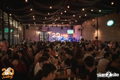 Mean at 20Something Bar — photo 7