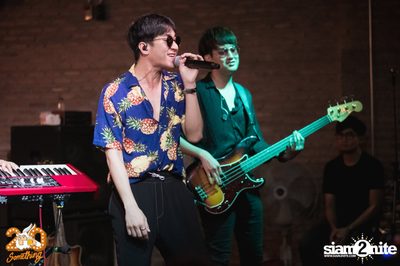 Mean at 20Something Bar — photo 27