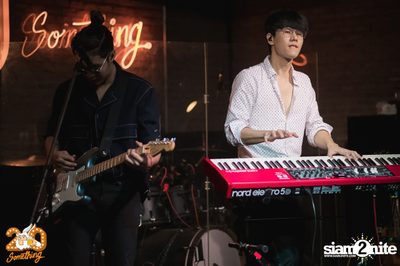 Mean at 20Something Bar — photo 28