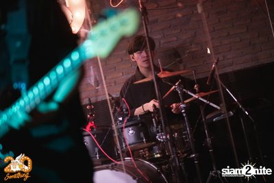 Mean at 20Something Bar — photo 38