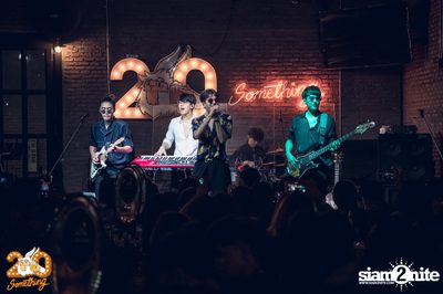Mean at 20Something Bar — photo 57