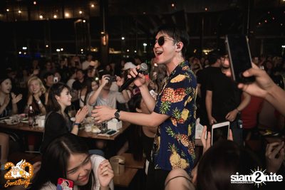 Mean at 20Something Bar — photo 79
