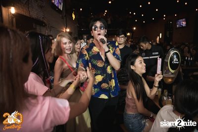 Mean at 20Something Bar — photo 82