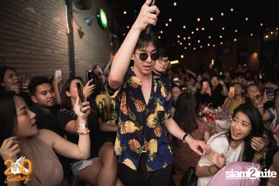 Mean at 20Something Bar — photo 84