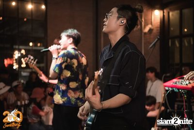 Mean at 20Something Bar — photo 85