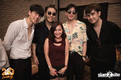 Mean at 20Something Bar — photo 95
