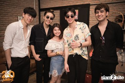 Mean at 20Something Bar — photo 102