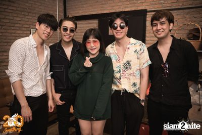 Mean at 20Something Bar — photo 104