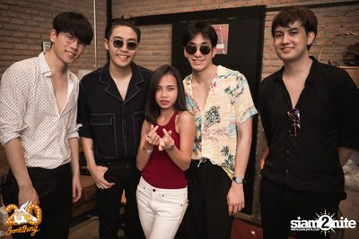 Mean at 20Something Bar — photo 109