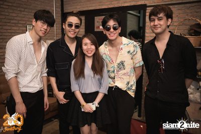 Mean at 20Something Bar — photo 110