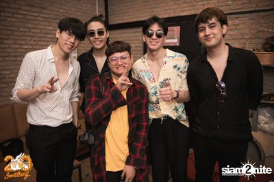 Mean at 20Something Bar — photo 127