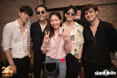 Mean at 20Something Bar — photo 142