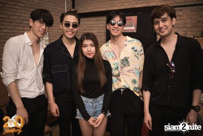 Mean at 20Something Bar — photo 148