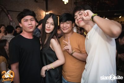 Mean at 20Something Bar — photo 161