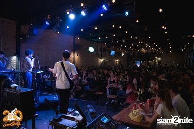 Klear at 20Something Bar — photo 4