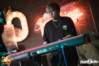 Klear at 20Something Bar — photo 28