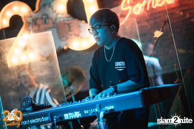Klear at 20Something Bar — photo 62