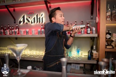 Friday Night at Ainu Bar — photo 6