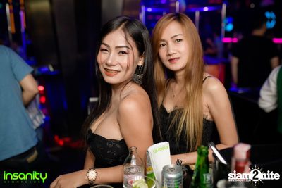 Japan Nights กับ DJ Rozavy ที่ Insanity Nightclub — photo 10