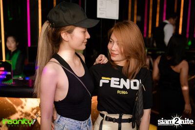 Japan Nights กับ DJ Rozavy ที่ Insanity Nightclub — photo 15