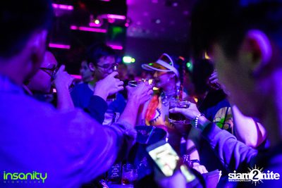 Japan Nights กับ DJ Rozavy ที่ Insanity Nightclub — photo 19