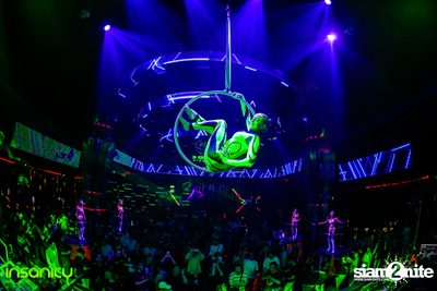 Japan Nights กับ DJ Rozavy ที่ Insanity Nightclub — photo 22