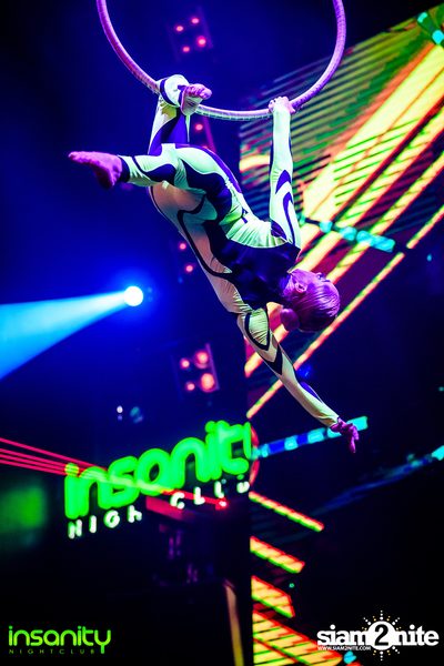 Japan Nights กับ DJ Rozavy ที่ Insanity Nightclub — photo 23