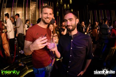Japan Nights กับ DJ Rozavy ที่ Insanity Nightclub — photo 44